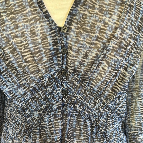Anthropologie Gretchen Sheer Smocked Blouse (Size M) - Picture 4 of 9